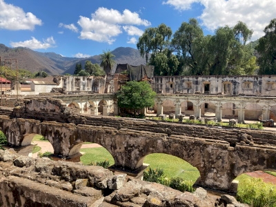 Antigua Guatemala by Els Slots